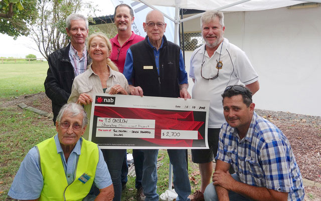 You are currently viewing Powerboat Club Presents Cheque to TAPP